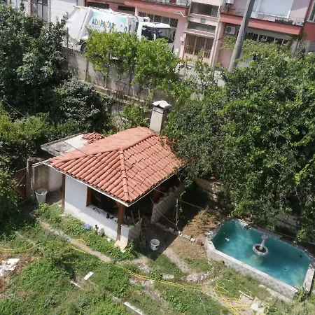 Hippi House 아파트 *